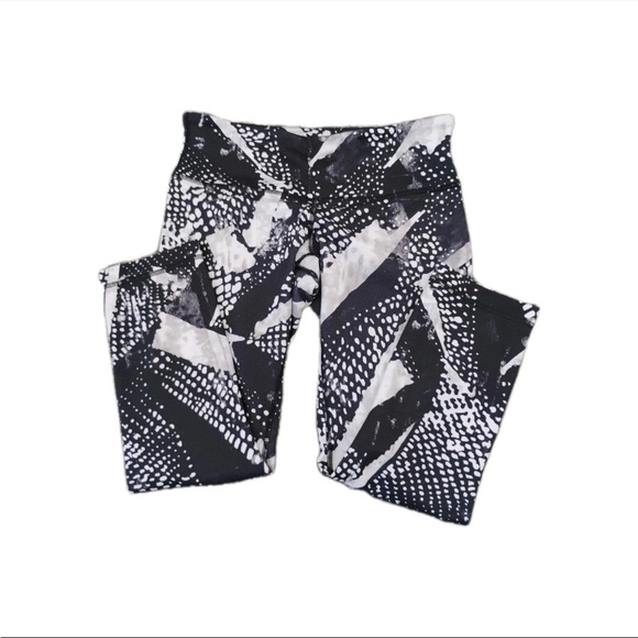 Lululemon Wunder Under Crop III *Full-On LuonStatic Mist White Black Rare Size 6 - Picture 3 of 8